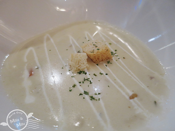 [翻滾吧！吃貨米粒]台北・中山・Wayne's Boston波士頓美式龍蝦牛排餐酒館・手裡抓龍蝦、大口喝酒吃肉的超豪邁美式餐酒館