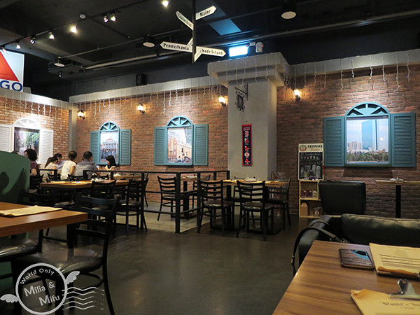 [翻滾吧！吃貨米粒]台北・中山・Wayne's Boston波士頓美式龍蝦牛排餐酒館・手裡抓龍蝦、大口喝酒吃肉的超豪邁美式餐酒館