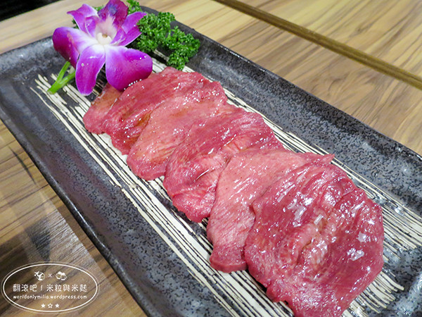 【台北‧捷運東門站】約客頂級燒肉・台北高級單點式約會燒烤店・入口即化的牛肉超享受 @ 翻滾吧！吃貨米粒