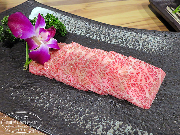 【台北‧捷運東門站】約客頂級燒肉・台北高級單點式約會燒烤店・入口即化的牛肉超享受 @ 翻滾吧！吃貨米粒